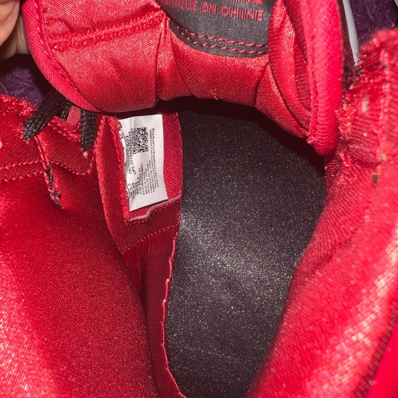 Jordan 1 Retro High
Satin Snake  (Women's) Sz8 (comes with 2 sets of laces) - Picture 5 of 6